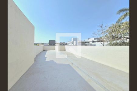 Casa à venda com 850m², 7 quartos e 20 vagasVaranda segundo andar