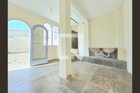 Casa à venda com 850m², 7 quartos e 20 vagasLavanderia (Torneira)