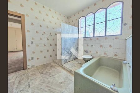 Casa à venda com 850m², 7 quartos e 20 vagasBanheiro da Suíte 3