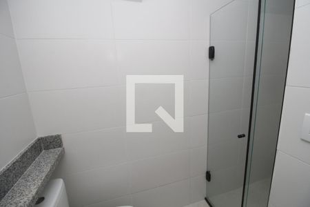 Banheiro de kitnet/studio para alugar com 1 quarto, 20m² em Vila Gomes Cardim, São Paulo