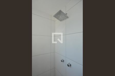 Apartamento para alugar com 59m², 2 quartos e 1 vagaChuveiro do Banheiro da Suíte