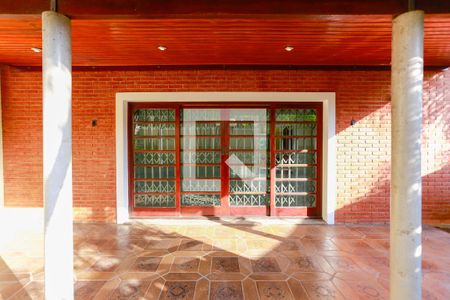 Casa de condomínio à venda com 300m², 4 quartos e 5 vagas Casa de condomínio à venda com 300m², 4 quartos e 5 vagasquintal