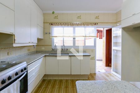 Casa de condomínio à venda com 300m², 4 quartos e 5 vagas Casa de condomínio à venda com 300m², 4 quartos e 5 vagascozinha