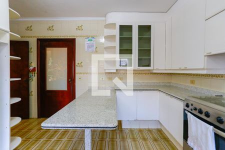 Casa de condomínio à venda com 300m², 4 quartos e 5 vagas Casa de condomínio à venda com 300m², 4 quartos e 5 vagascozinha