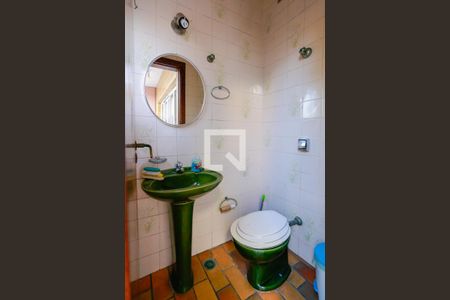 Casa de condomínio à venda com 300m², 4 quartos e 5 vagas Casa de condomínio à venda com 300m², 4 quartos e 5 vagaslavabo 2