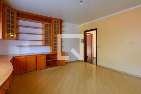 Casa de condomínio à venda com 300m², 4 quartos e 5 vagas Casa de condomínio à venda com 300m², 4 quartos e 5 vagasQuarto 1