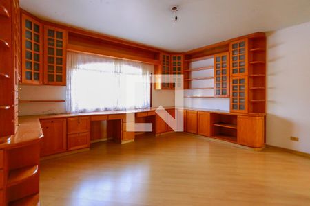 Casa de condomínio à venda com 300m², 4 quartos e 5 vagas Casa de condomínio à venda com 300m², 4 quartos e 5 vagasQuarto 1