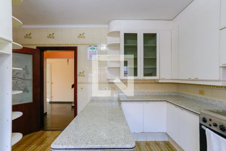 Casa de condomínio à venda com 300m², 4 quartos e 5 vagas Casa de condomínio à venda com 300m², 4 quartos e 5 vagascozinha