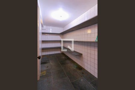 Casa de condomínio à venda com 300m², 4 quartos e 5 vagas Casa de condomínio à venda com 300m², 4 quartos e 5 vagasDespensa