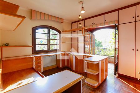 Casa de condomínio à venda com 300m², 4 quartos e 5 vagas Casa de condomínio à venda com 300m², 4 quartos e 5 vagasquarto 3