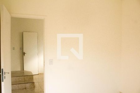 Quarto 1 de apartamento para alugar com 2 quartos, 43m² em Jardim das Belezas, Carapicuíba