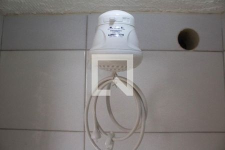 Banheiro de apartamento para alugar com 2 quartos, 43m² em Jardim das Belezas, Carapicuíba