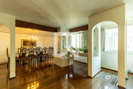 Apartamento à venda com 324m², 4 quartos e 3 vagasSala