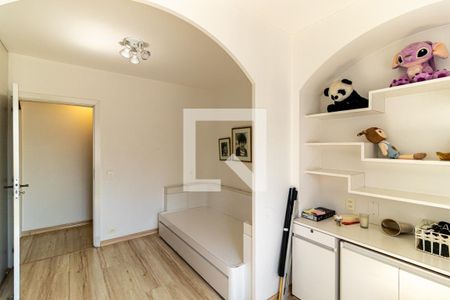 Apartamento à venda com 324m², 4 quartos e 3 vagasQuarto 2