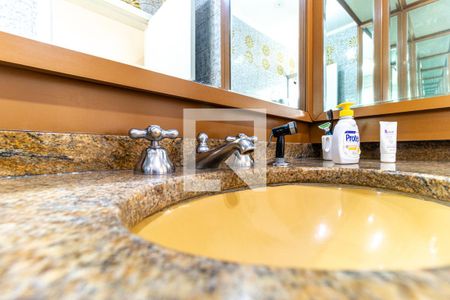 Apartamento à venda com 324m², 4 quartos e 3 vagasBanheiro