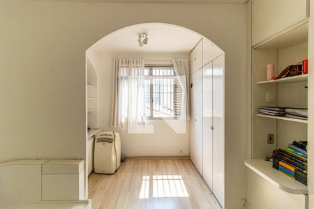 Apartamento à venda com 324m², 4 quartos e 3 vagasQuarto 2