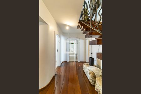 Apartamento à venda com 324m², 4 quartos e 3 vagasCorredor