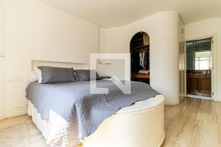 Apartamento à venda com 324m², 4 quartos e 3 vagasSuíte