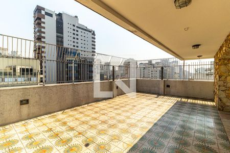 Apartamento à venda com 324m², 4 quartos e 3 vagasTerraço 1