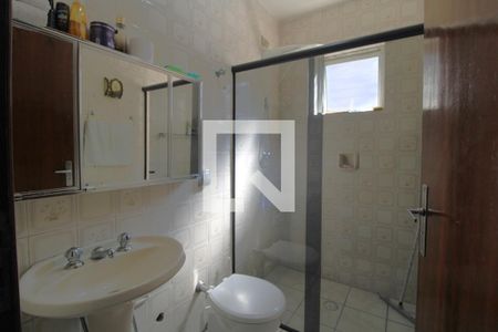 Casa à venda com 250m², 3 quartos e 2 vagasBanheiro da suíte