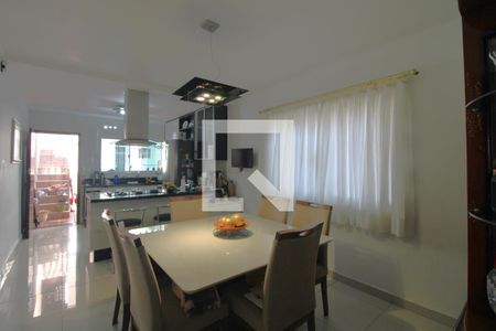 Casa à venda com 250m², 3 quartos e 2 vagasCopa