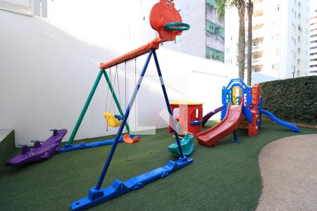 Apartamento à venda com 75m², 2 quartos e 1 vagaÁrea comum - Playground