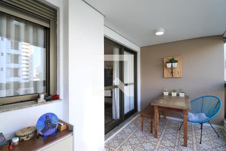 Apartamento à venda com 75m², 2 quartos e 1 vagaVaranda