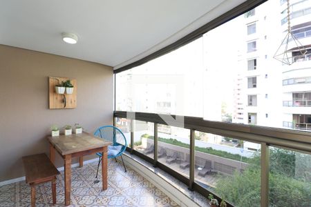 Apartamento à venda com 75m², 2 quartos e 1 vagaVaranda