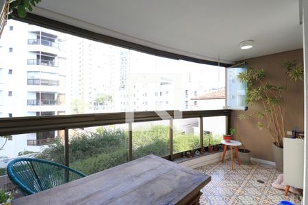 Apartamento à venda com 75m², 2 quartos e 1 vagaVaranda