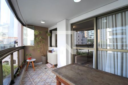 Apartamento à venda com 75m², 2 quartos e 1 vagaVaranda
