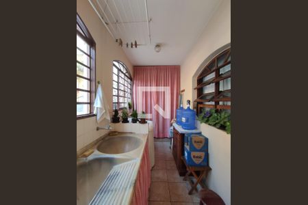 Casa à venda com 231m², 3 quartos e 5 vagas Casa à venda com 231m², 3 quartos e 5 vagasÁrea de Serviço