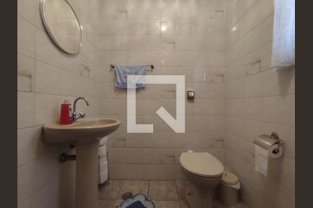 Casa à venda com 231m², 3 quartos e 5 vagas Casa à venda com 231m², 3 quartos e 5 vagasBanheiro 2