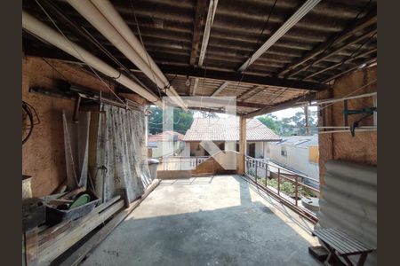 Casa à venda com 231m², 3 quartos e 5 vagas Casa à venda com 231m², 3 quartos e 5 vagasTerraço