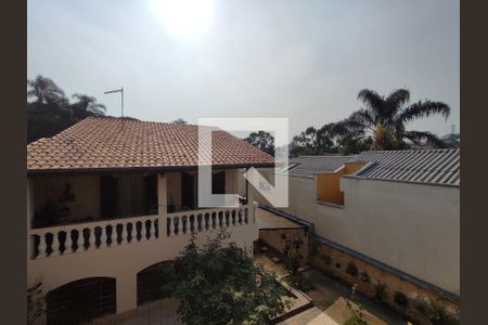 Casa à venda com 231m², 3 quartos e 5 vagas Casa à venda com 231m², 3 quartos e 5 vagasVista Terraço