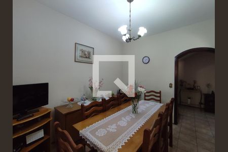 Casa à venda com 231m², 3 quartos e 5 vagas Casa à venda com 231m², 3 quartos e 5 vagasSala de Jantar