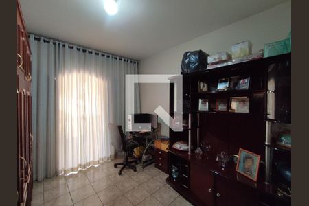 Casa à venda com 231m², 3 quartos e 5 vagas Casa à venda com 231m², 3 quartos e 5 vagasQuarto 2