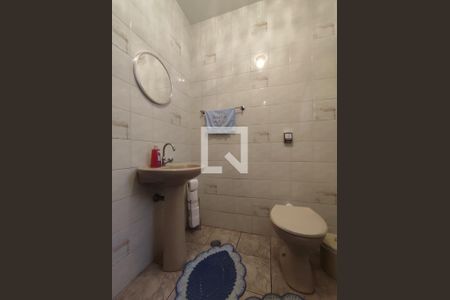 Casa à venda com 231m², 3 quartos e 5 vagas Casa à venda com 231m², 3 quartos e 5 vagasBanheiro 2