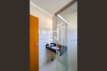 Casa à venda com 114m², 3 quartos e 2 vagasBanheiro