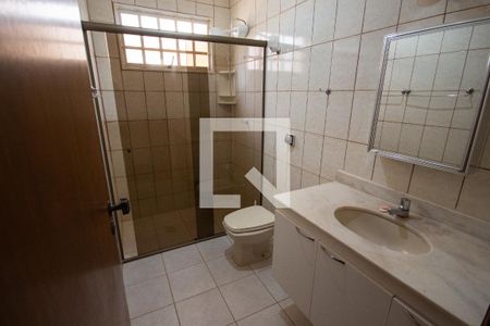Casa para alugar com 261m², 5 quartos e 3 vagasBanheiro da Suíte 1
