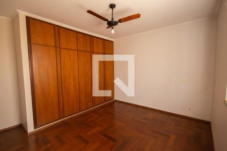 Casa para alugar com 261m², 5 quartos e 3 vagasSuíte 1