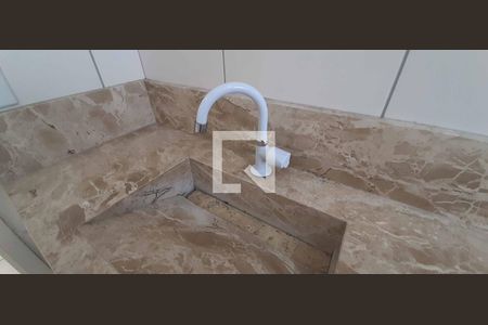 Apartamento à venda com 53m², 2 quartos e sem vaga Apartamento à venda com 53m², 2 quartos e sem vagaBanheiro