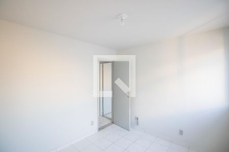 Quarto 1 de apartamento para alugar com 2 quartos, 46m² em Vila Yara, São Gonçalo