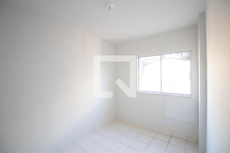 Quarto 2 de apartamento para alugar com 2 quartos, 46m² em Vila Yara, São Gonçalo