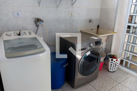 Casa à venda com 222m², 3 quartos e 2 vagasLavanderia