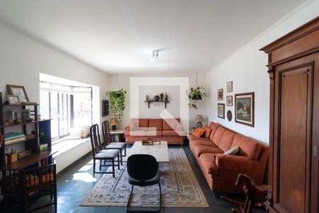 Salas de casa para alugar com 5 quartos, 400m² em Parque São Quirino, Campinas