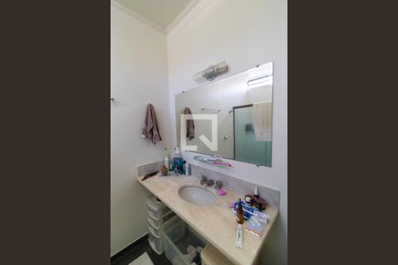 Casa para alugar com 400m², 5 quartos e 3 vagasBanheiro da Suíte 01