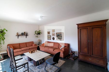 Salas de casa para alugar com 5 quartos, 400m² em Parque São Quirino, Campinas