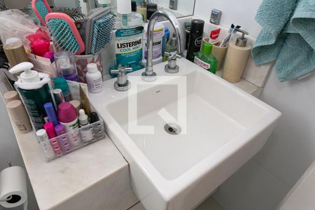 Apartamento à venda com 106m², 3 quartos e 2 vagasBanheiro da Súíte