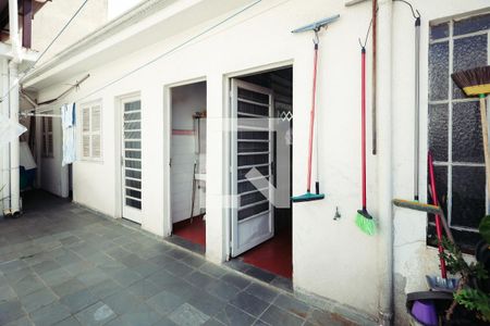 Casa à venda com 300m², 3 quartos e 2 vagas Casa à venda com 300m², 3 quartos e 2 vagasQuintal