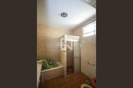 Casa à venda com 300m², 3 quartos e 2 vagas Casa à venda com 300m², 3 quartos e 2 vagasSuíte